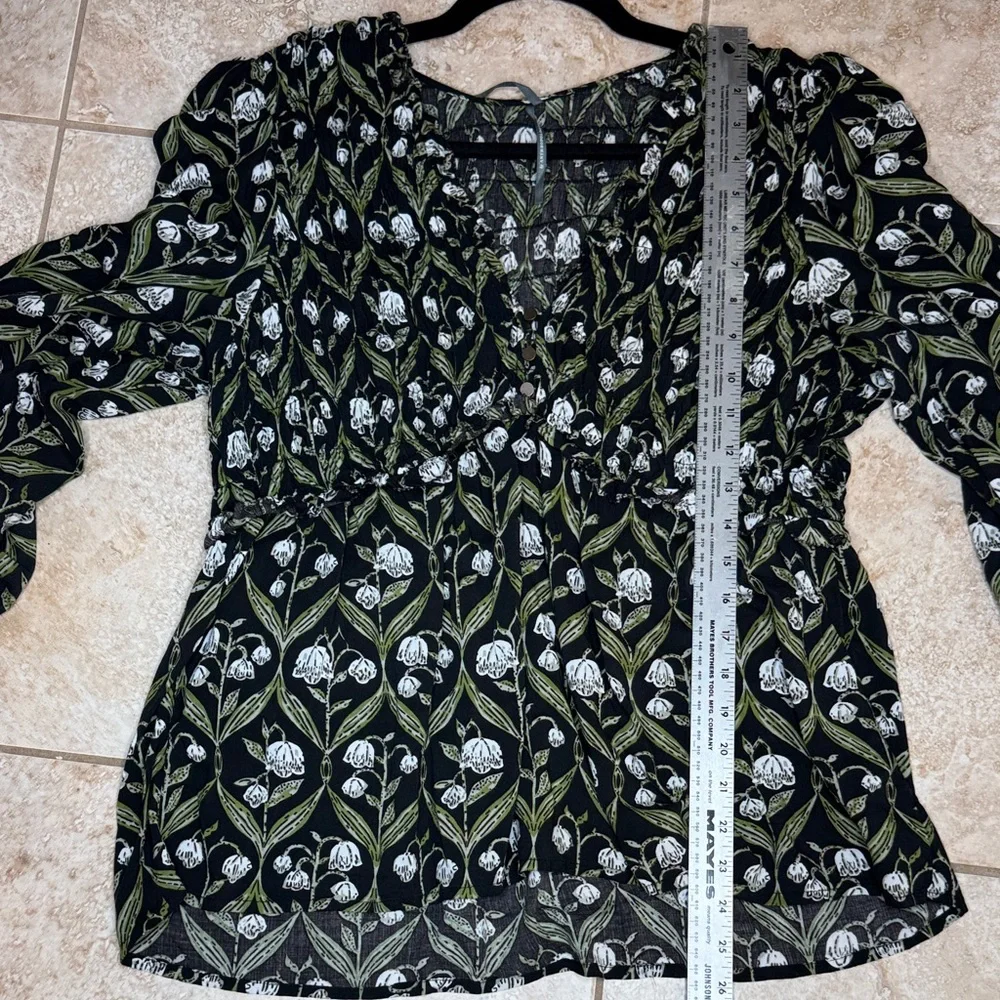 Anthropologie Ruched Sleeve V-neck Black and Green Floral Blouse Fall - XL - Picture 13 of 13